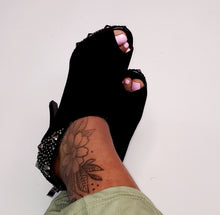 Load image into Gallery viewer, Black Stallion Booties